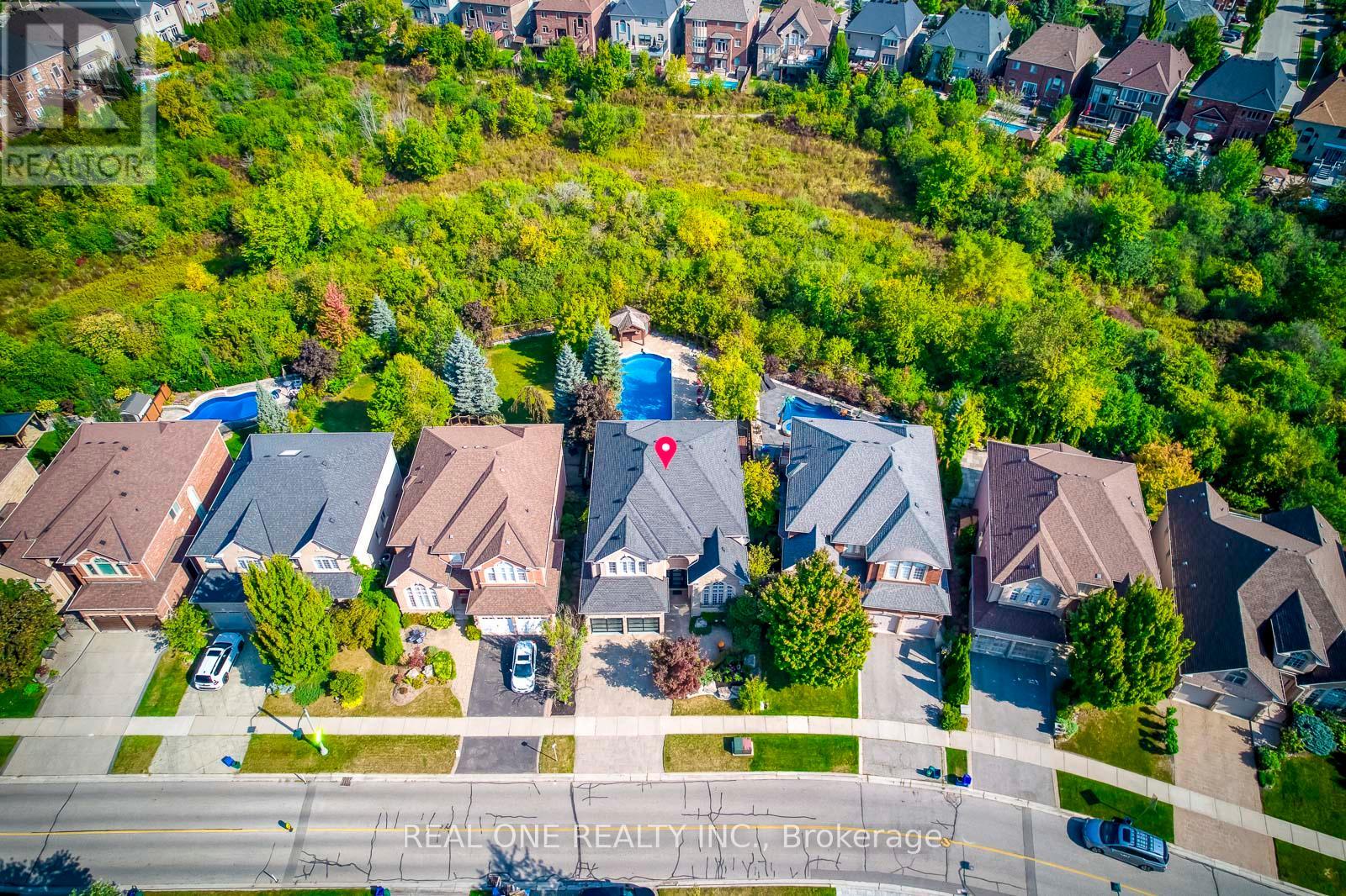 1548 Pinery Cres, Oakville, Ontario