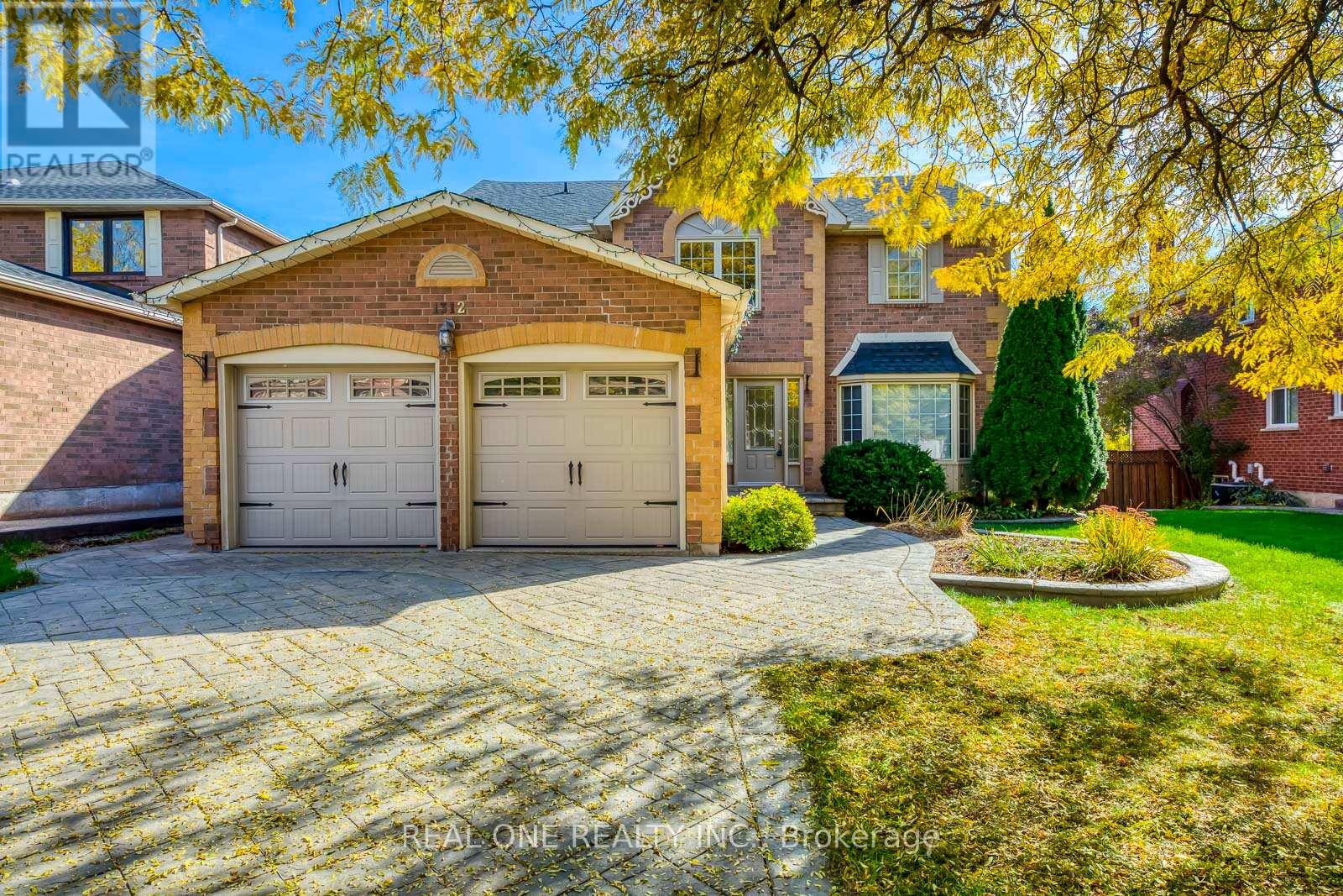 1312 Fieldcrest Lane, Oakville, Ontario