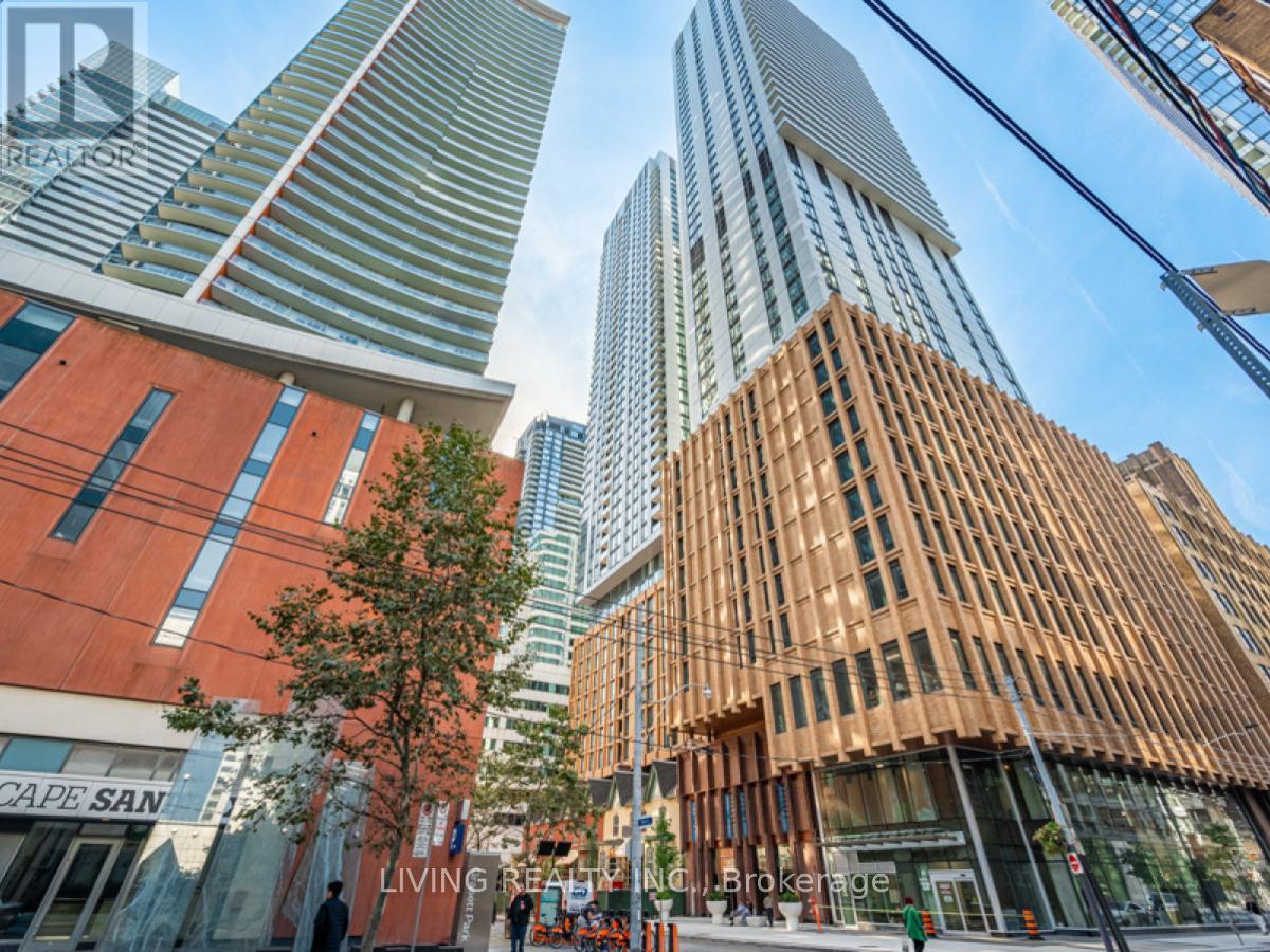 8 Widmer St, GPH3, Toronto, Ontario