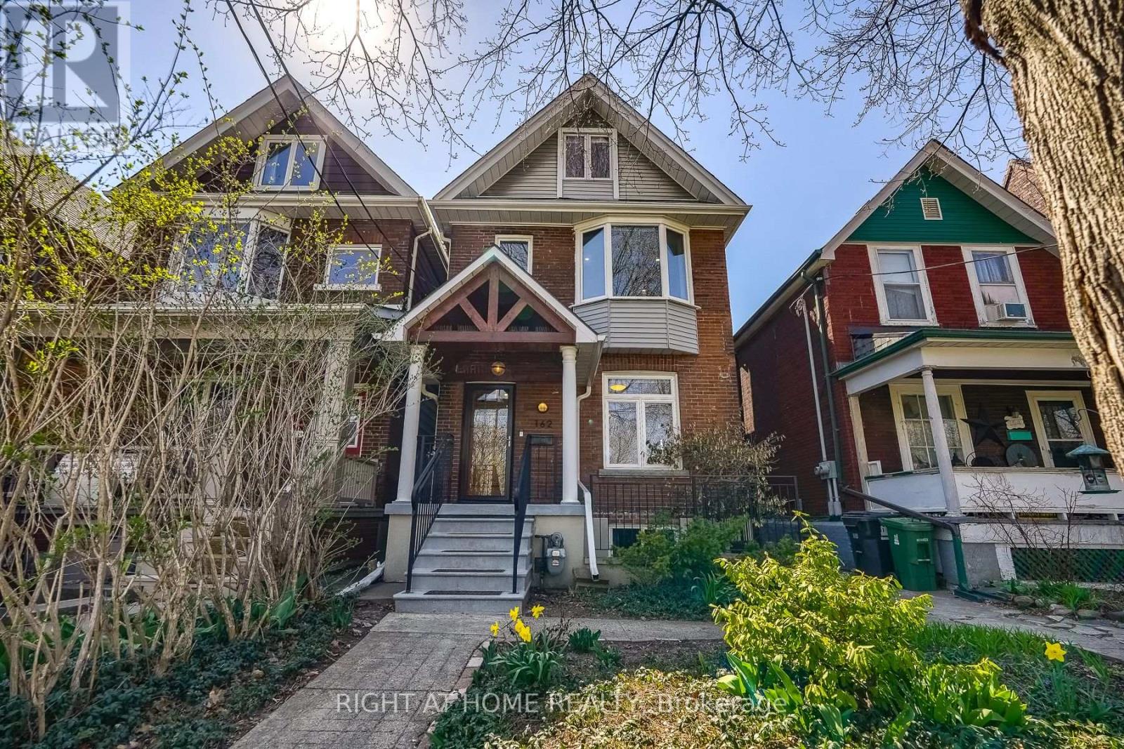 162 Bartlett Ave, Toronto, Ontario