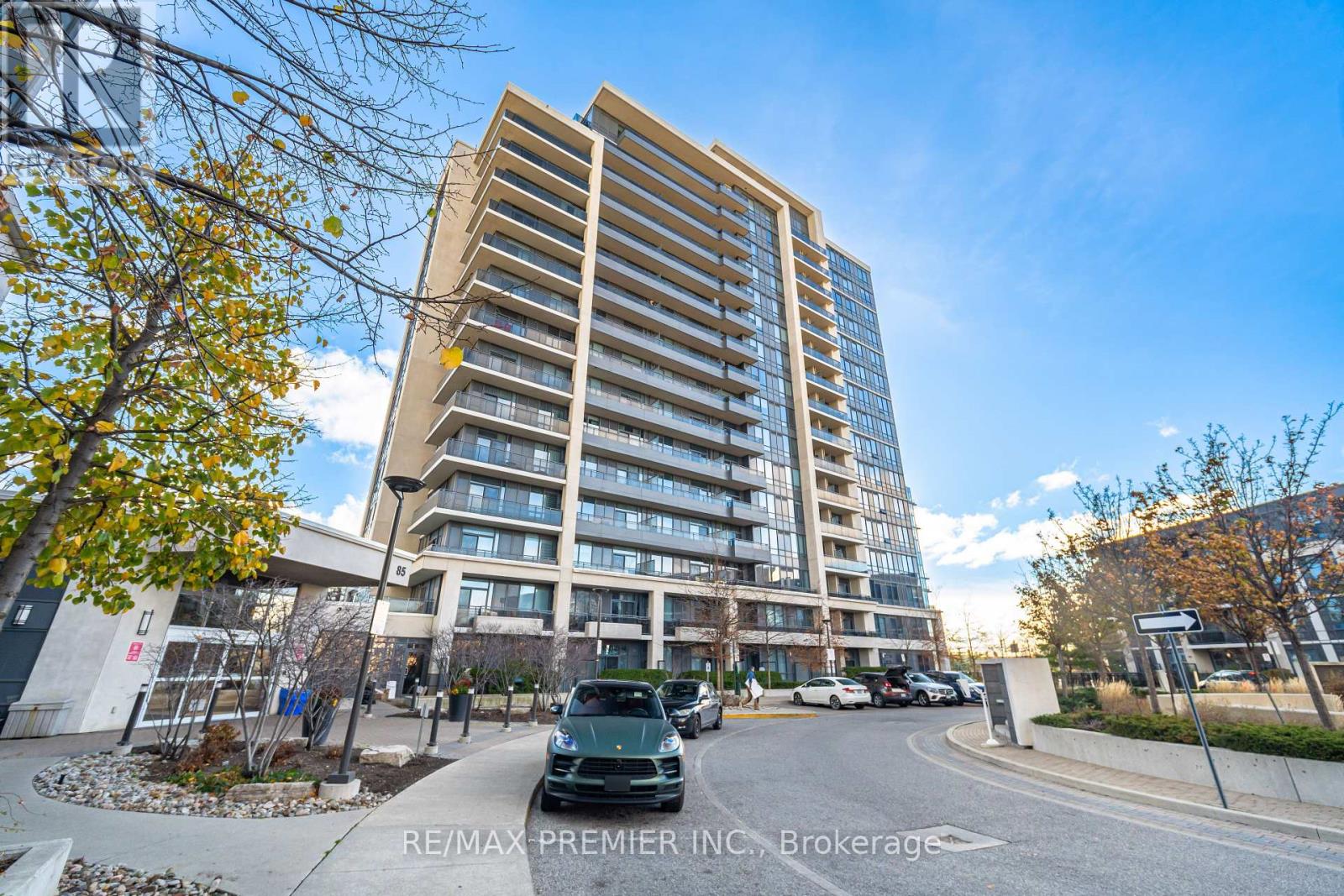 85 North Park Rd, 108, Vaughan, Ontario