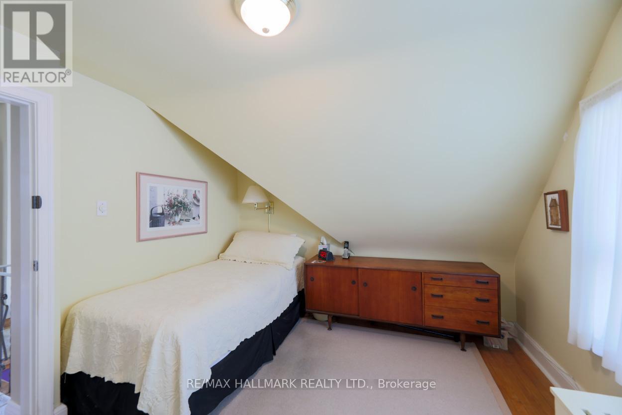 E12403153 photo 