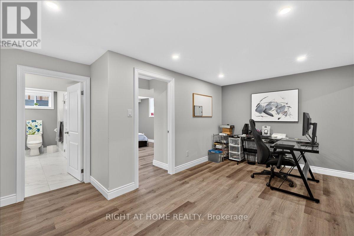 X13688008 photo 